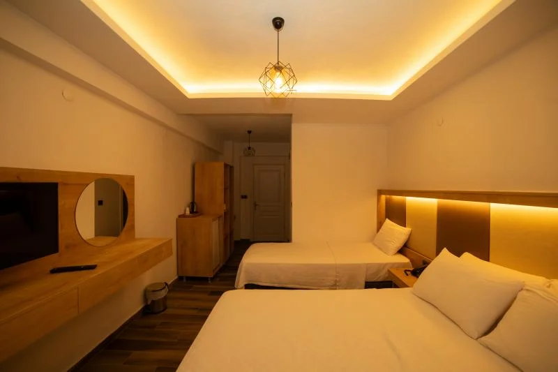 Üç Kişilik Oda – Şehir Manzaralı, Balkonlu